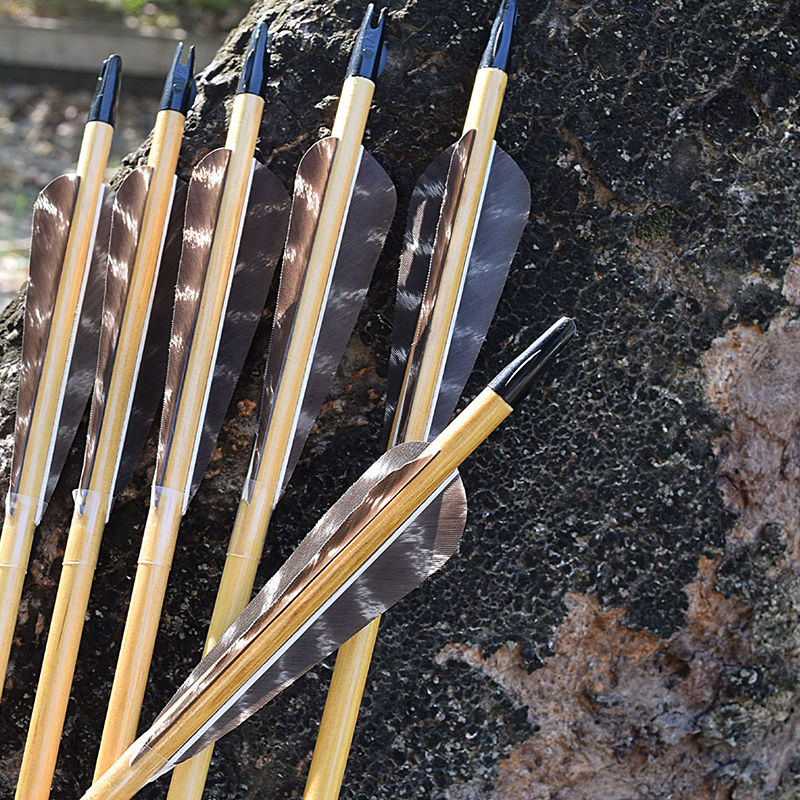 Arrow en bois pour archers d\'arc traditionnels